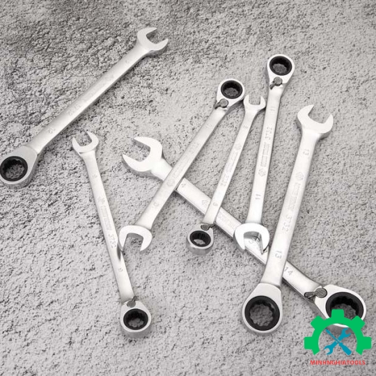 Chìa khóa vòng tự động có khóa gạt Kingtony 3732M, các size lẻ từ 7-24mm 