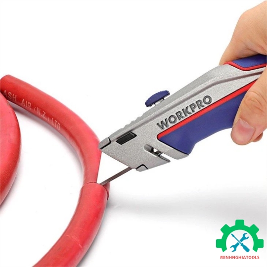 Dao tiện ích có lưỡi cắt, lưỡi dao thu vào được và có thể thay đổi nhanh chóng Workpro - WP213014