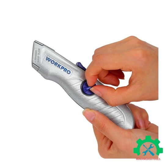 Dao tiện ích có lưỡi cắt bằng nhôm, lưỡi dao tự động thu vào Workpro - WP213007 