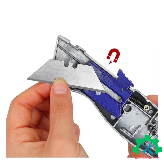 Dao tiện ích có lưỡi cắt bằng nhôm, lưỡi dao tự động thu vào Workpro - WP213007 
