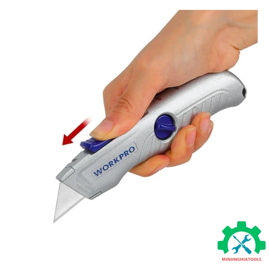 Dao tiện ích có lưỡi cắt bằng nhôm, lưỡi dao tự động thu vào Workpro - WP213007 