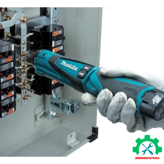 Máy vặn vít dùng pin Makita DF012DSE 