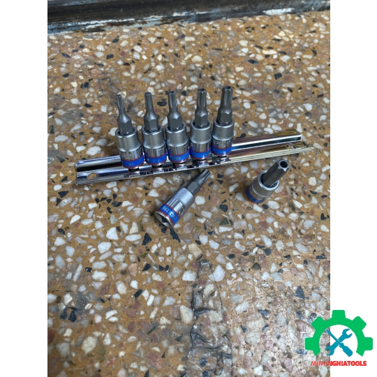 Bộ tuýp lục giác sao có lỗ Kingtony 2107PR loại 14 7 chi tiết (T10-T40) 