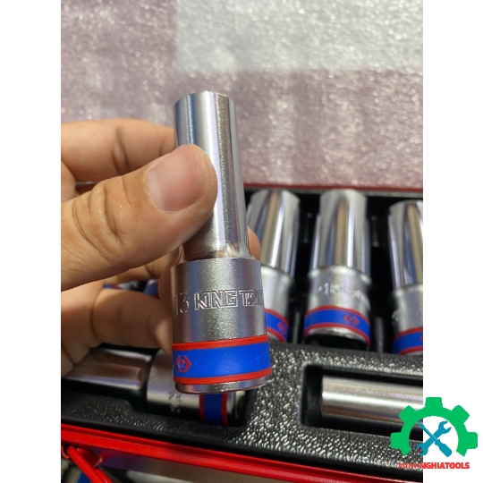 Bộ tuýp 1/2 Kingtony 4215MR 15 chi tiết (10-32mm) loại 12 cạnh dài 