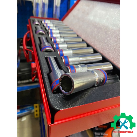 Bộ tuýp dài 1/2 có 16 chi tiết (10-32mm) Kingtony 4216MR loại 12 cạnh 