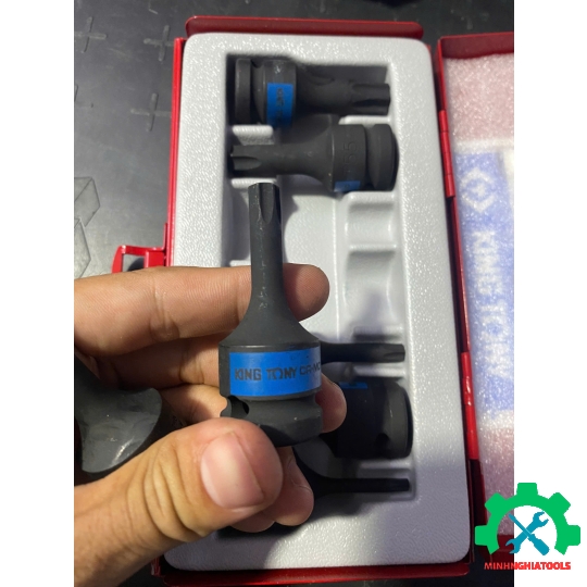 Bộ tuýp đen mũi sao 1/2" 7 chi tiết Kingtony 4417PP 