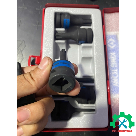 Bộ tuýp đen mũi sao 1/2" 7 chi tiết Kingtony 4417PP 