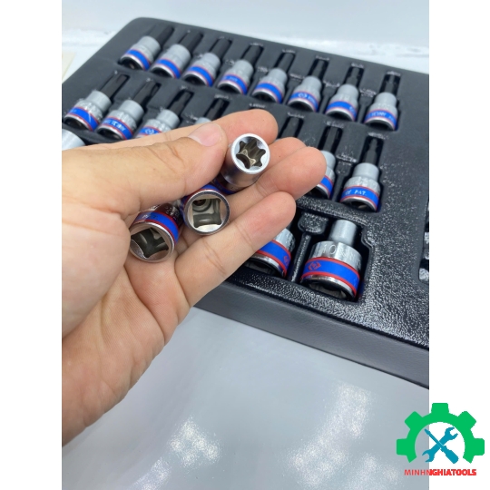 Bộ đầu tuýp E và lục giác, 1/2" và 3/8" Kingtony 9-7128PR 28 chi tiết